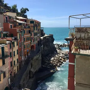 Sara Apartment, Comfort&lateral Sea View Riomaggiore