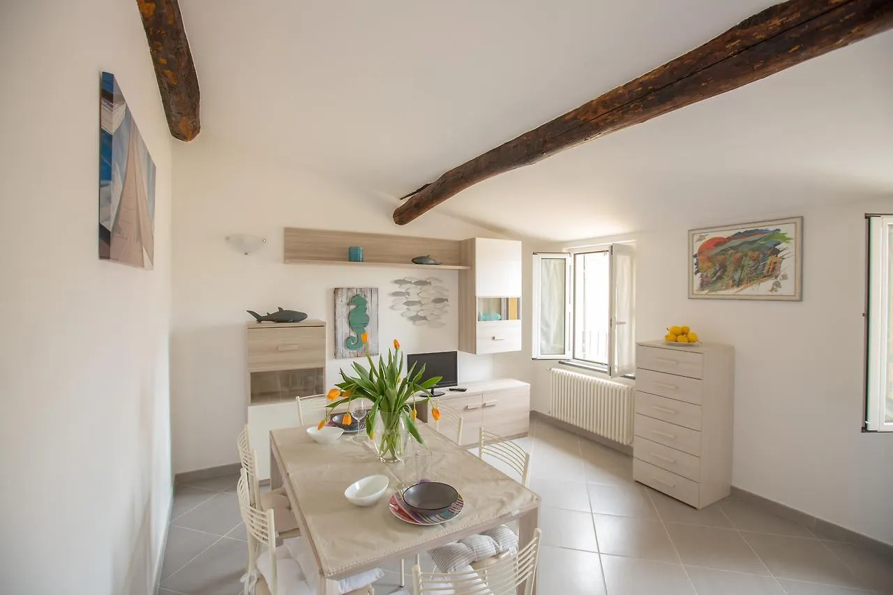 Donadelmar2 Apartment Riomaggiore